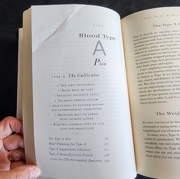 B1. Eat Right 4 Your Type book plus cookbook, Type A. - Picture 7 of 16